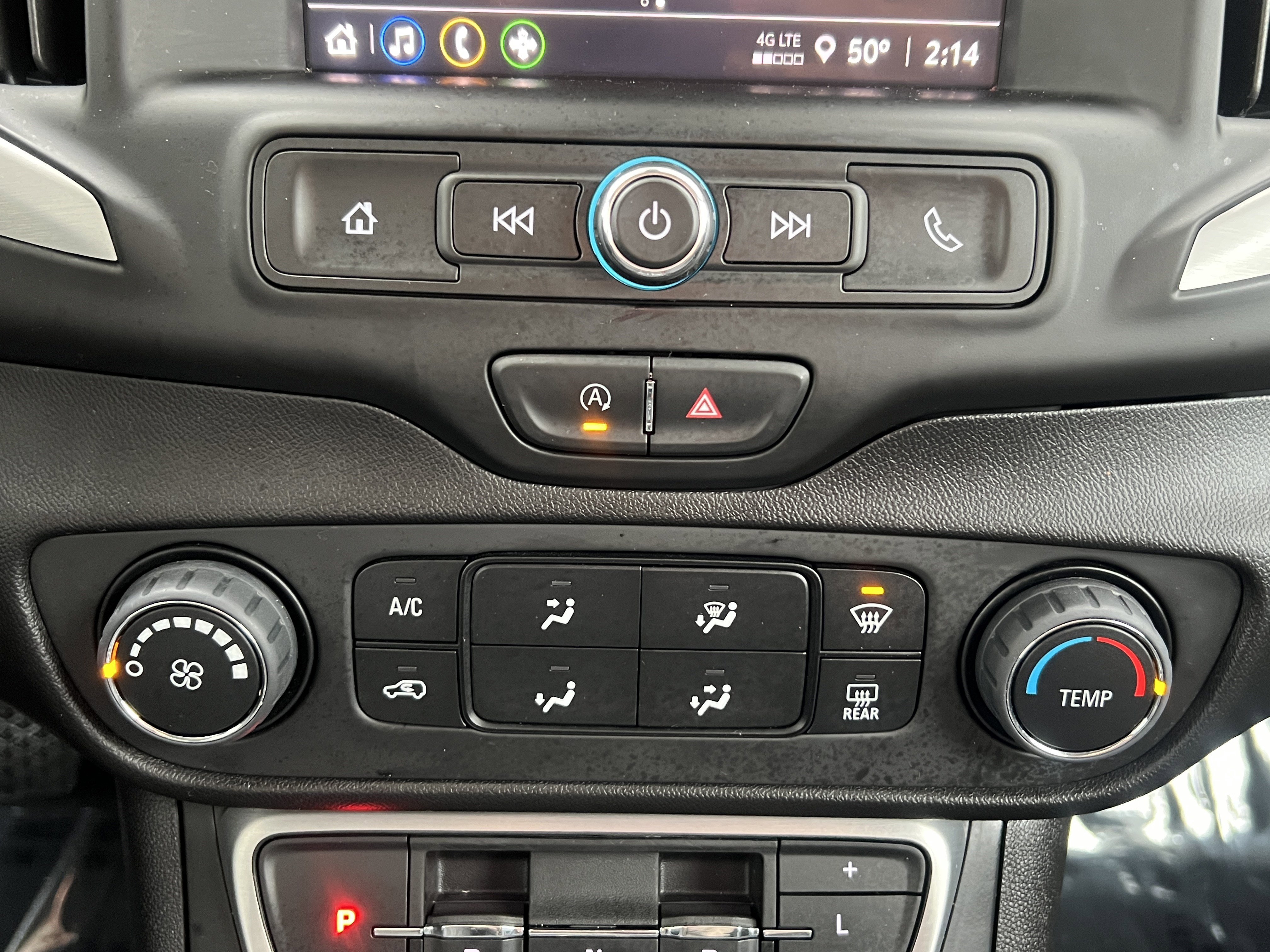 Used 2024 GMC Terrain SLE FWD image 29