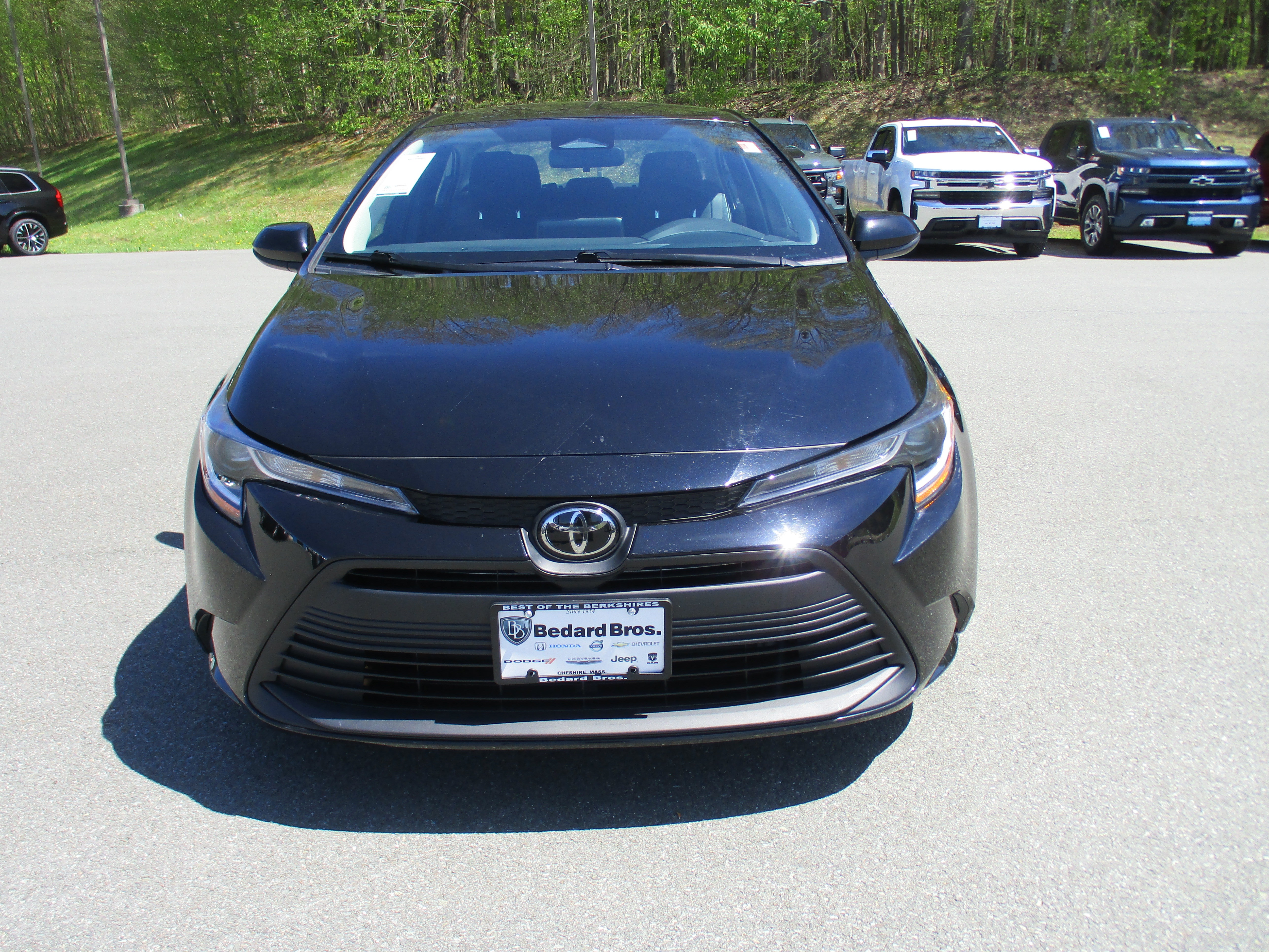Used 2023 Toyota Corolla LE w/ Carpet Mat Package (TMS) FWD image 2