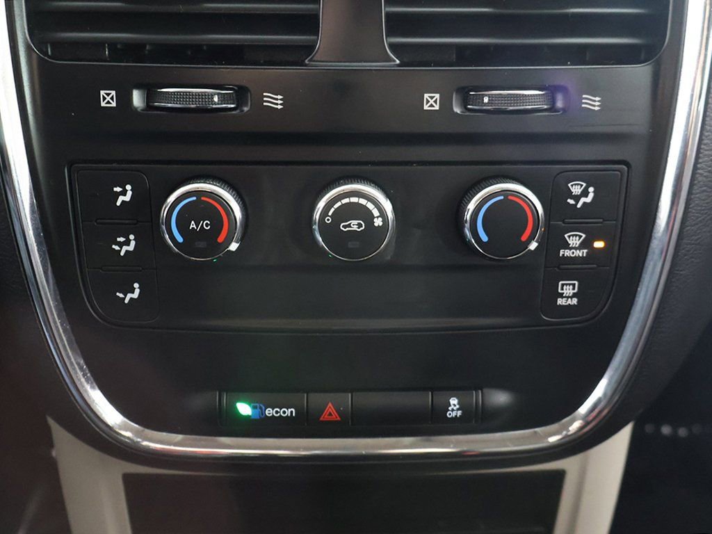 Used 2016 Dodge Grand Caravan American Value Package image 31