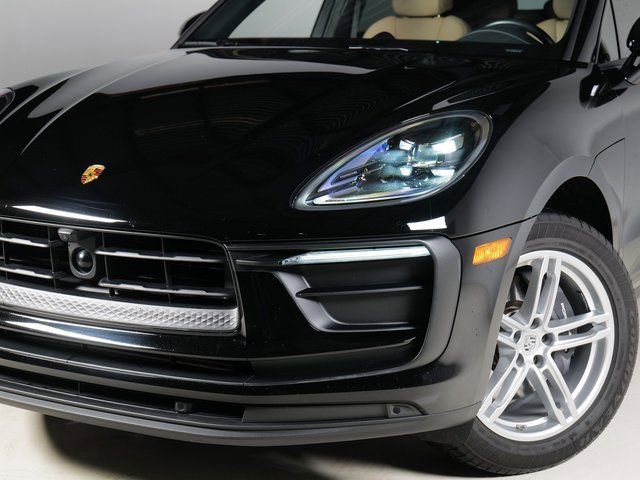 Certified 2023 Porsche Macan 2.0L I4 Turbocharged image 31