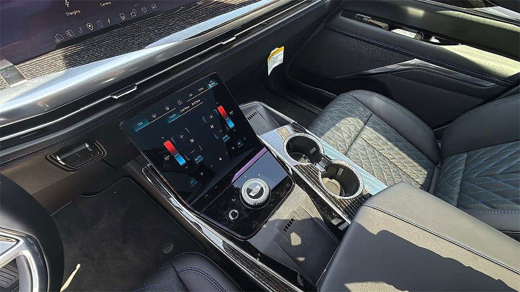 New 2025 Cadillac Escalade IQ Sport 1 w/ Smart Trailering package image 19