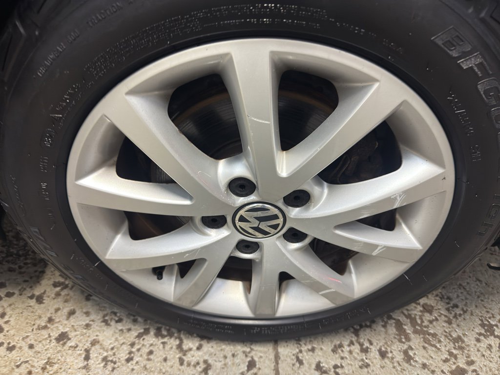 Used 2013 Volkswagen Jetta SE FWD image 35