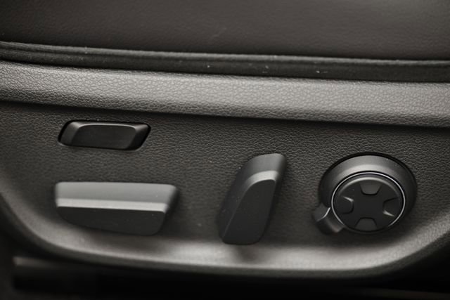 New 2025 Genesis G70 3.3T Advanced image 25