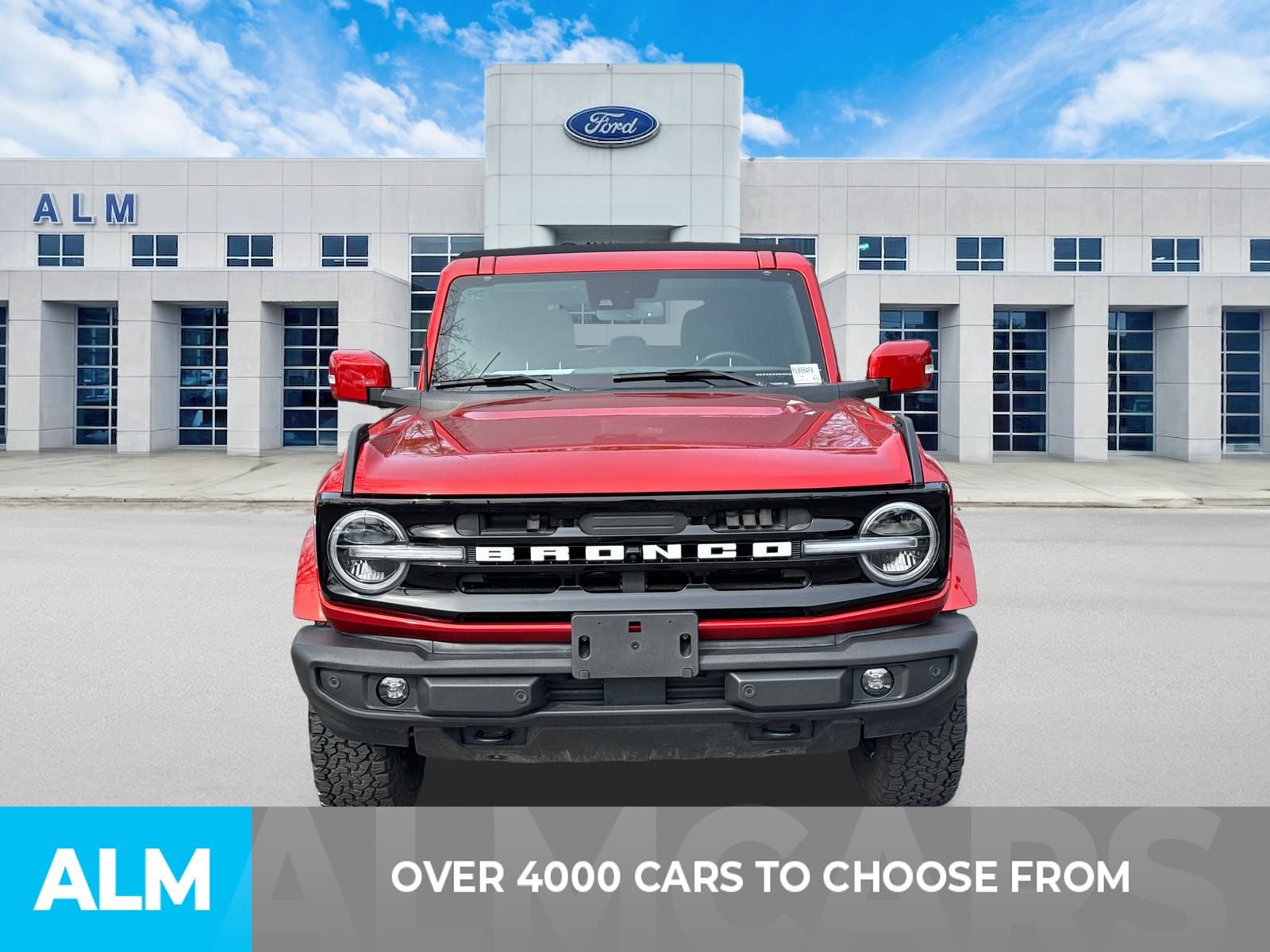 Used 2023 Ford Bronco Outer Banks image 2