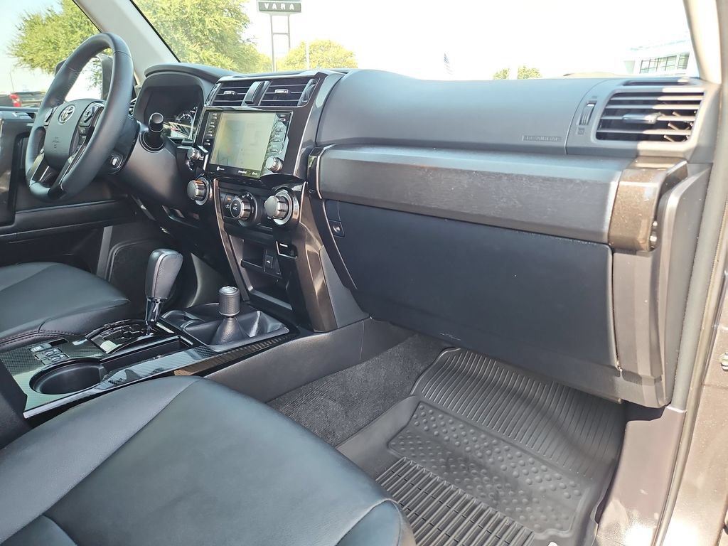 Used 2021 Toyota 4Runner Venture w/ Moonroof Package AWD/4WD image 30