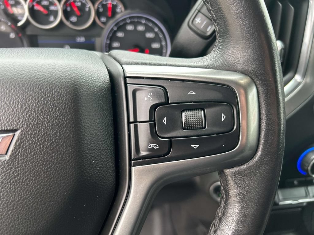 Used 2021 Chevrolet Silverado 1500 LT w/ Z71 Off-Road Package AWD/4WD image 17