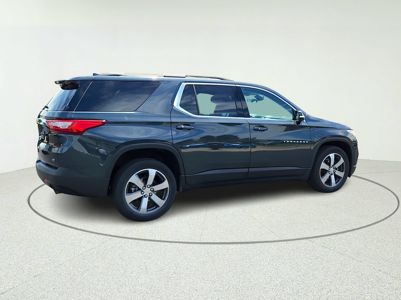 Used 2020 Chevrolet Traverse LT w/ LT Premium Package AWD/4WD image 8