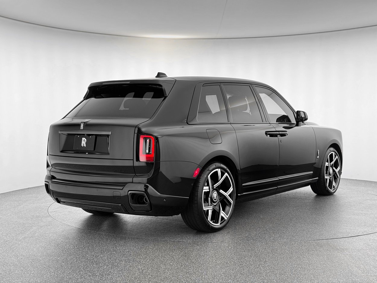 New 2026 Rolls-Royce Cullinan Black Badge AWD/4WD image 6