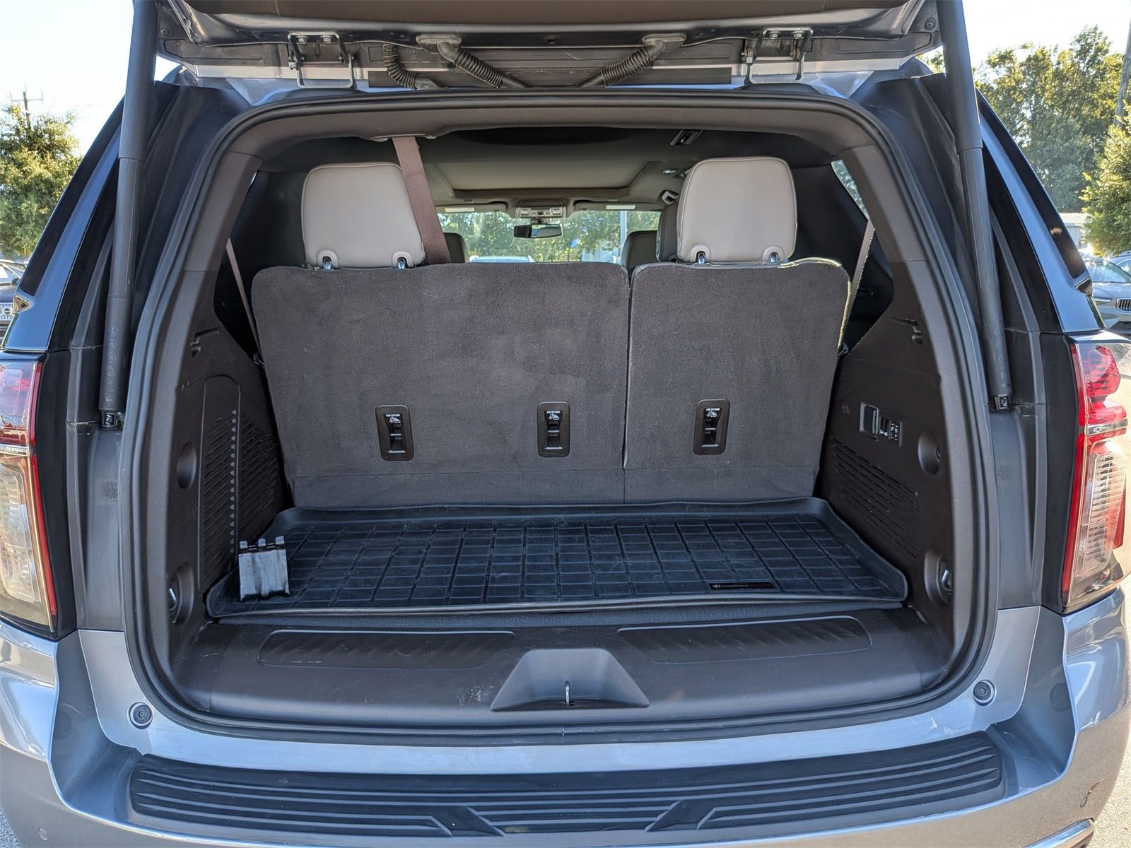 Used 2021 Chevrolet Tahoe LT w/ LT Signature Package image 33