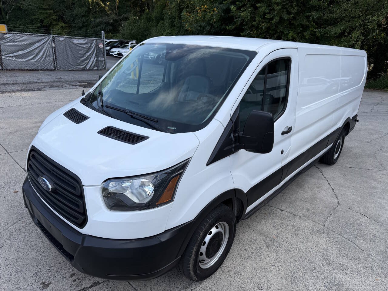 Used 2019 Ford Transit 250 148 Low Roof RWD image 2