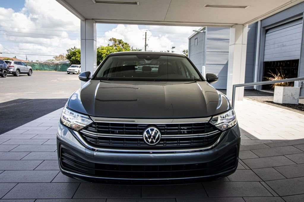 Certified 2022 Volkswagen Jetta SE image 8
