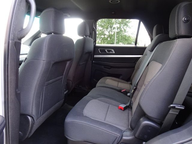 Used 2016 Ford Explorer XLT FWD image 15