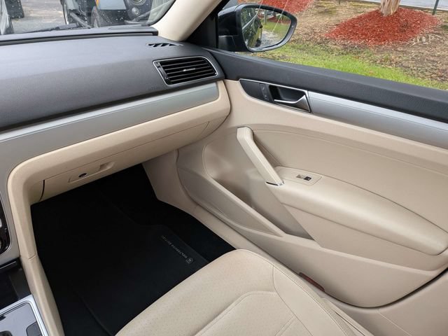 Used 2019 Volkswagen Passat 2.0T Wolfsburg FWD image 15