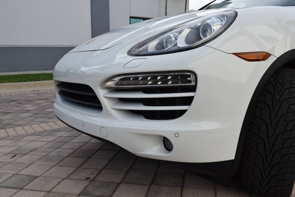 Used 2013 Porsche Cayenne Diesel AWD/4WD image 15