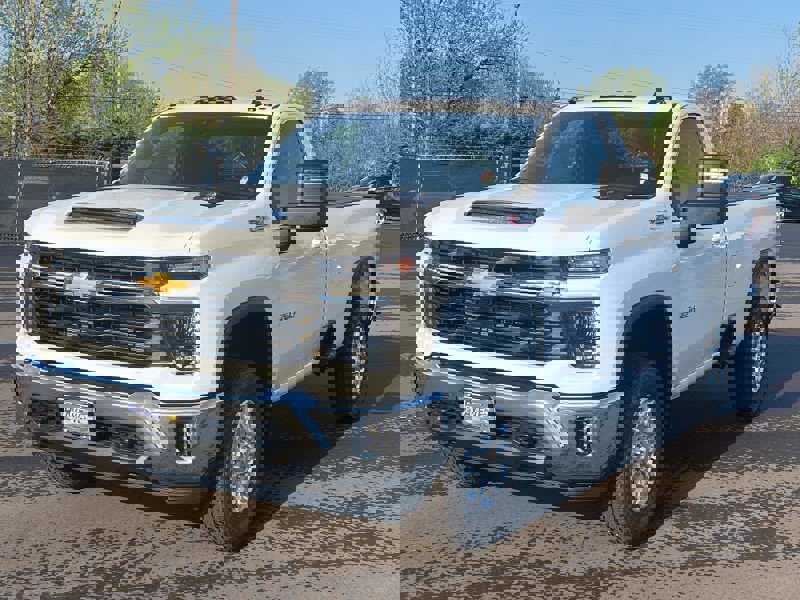New 2025 Chevrolet Silverado 3500 LT image 3