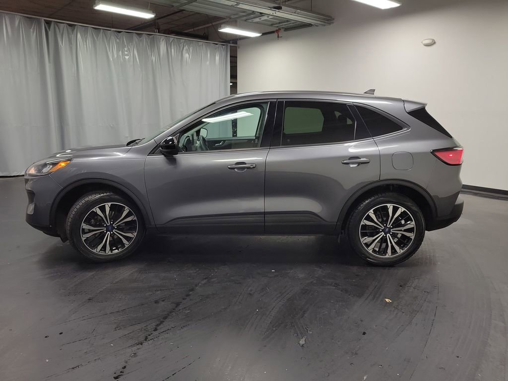 Used 2021 Ford Escape SE w/ SE Sport Appearance Package AWD/4WD image 6