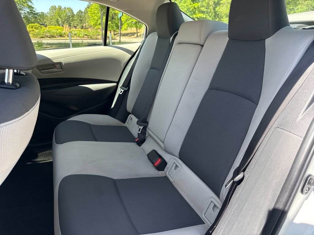 Used 2023 Toyota Corolla LE FWD image 31