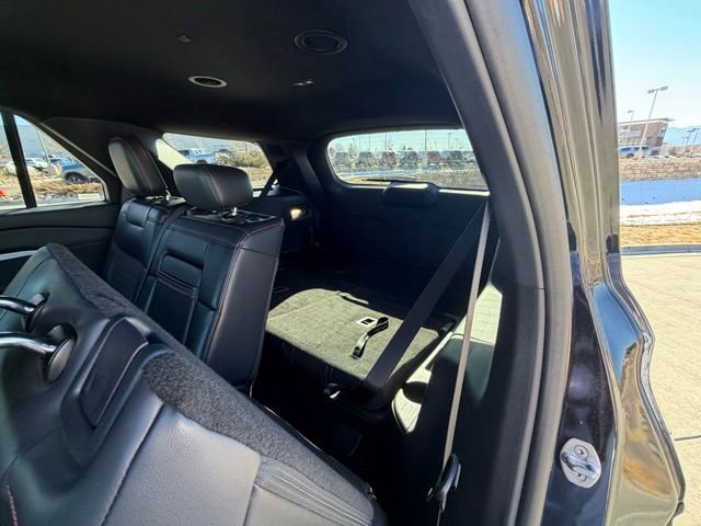 Used 2025 Ford Explorer ST-Line w/ ST-Line Street Pack image 25