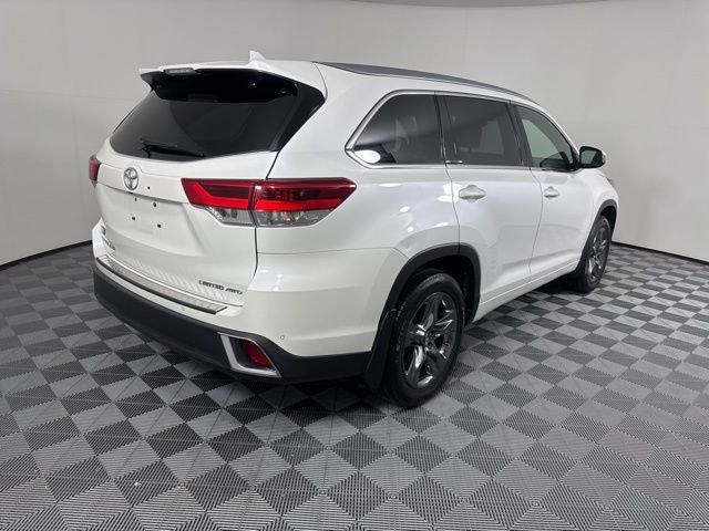 Used 2018 Toyota Highlander Limited Platinum image 3