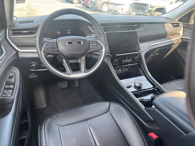 Used 2023 Jeep Grand Cherokee L Limited w/ Trailer Tow Group (B) AWD/4WD image 29