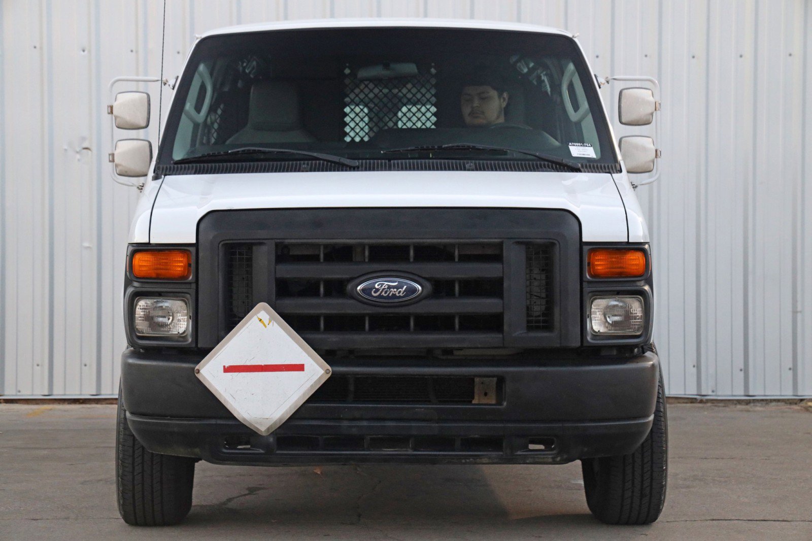Used 2010 Ford E-350 and Econoline 350 Extended Super Duty image 5