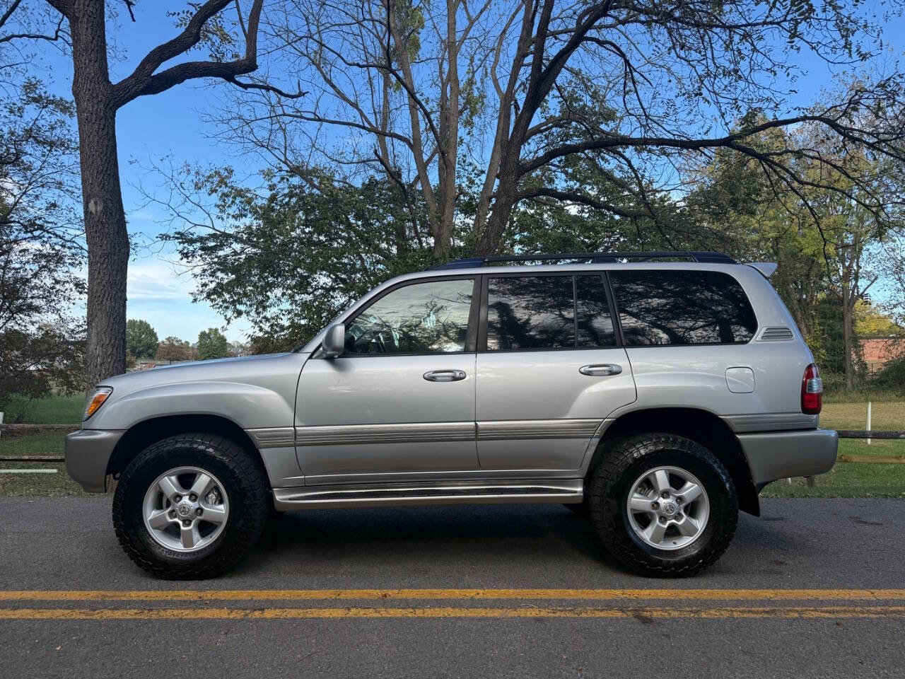 Used 2006 Toyota Land Cruiser image 11
