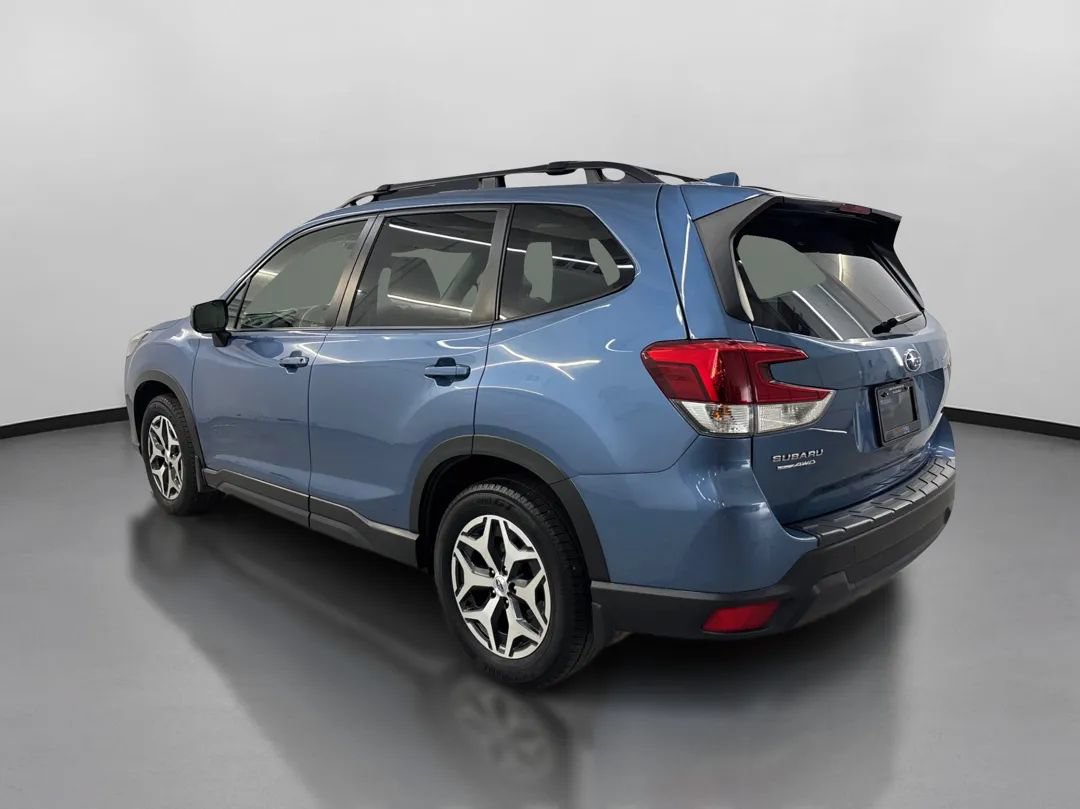 Used 2023 Subaru Forester Premium AWD/4WD image 7