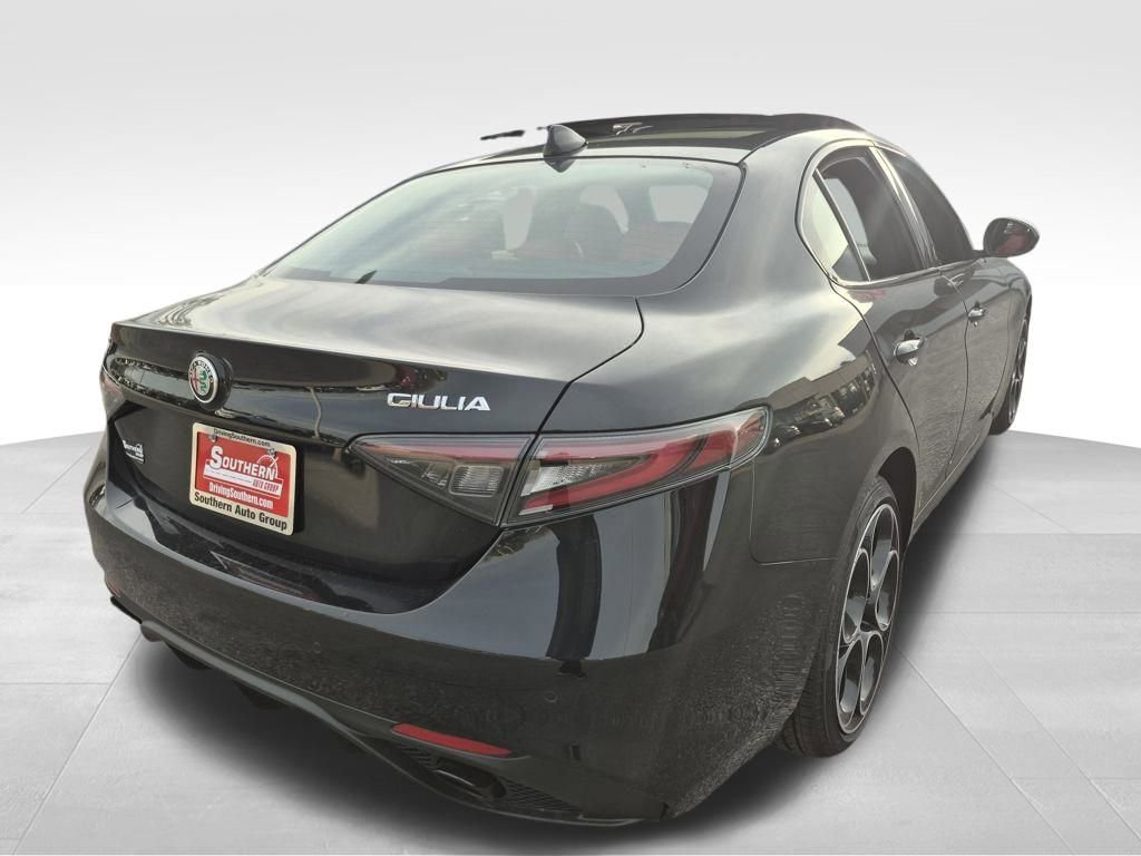 New 2025 Alfa Romeo Giulia AWD w/ Driving Assist Package image 11