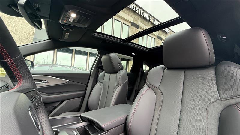 Used 2024 Acura ZDX A-Spec image 9