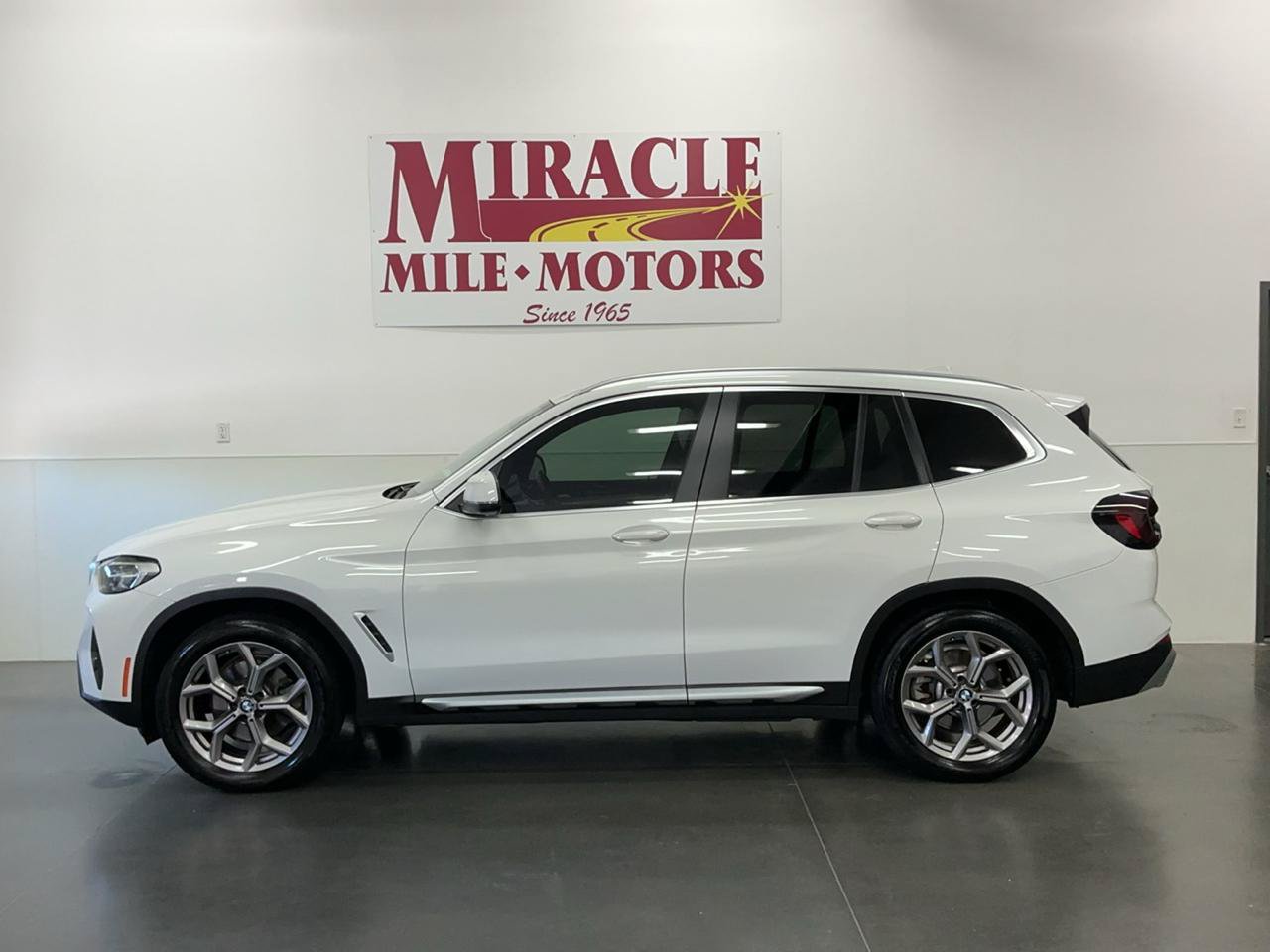 Used 2022 BMW X3 xDrive30i w/ Premium Package 2 AWD/4WD image 2