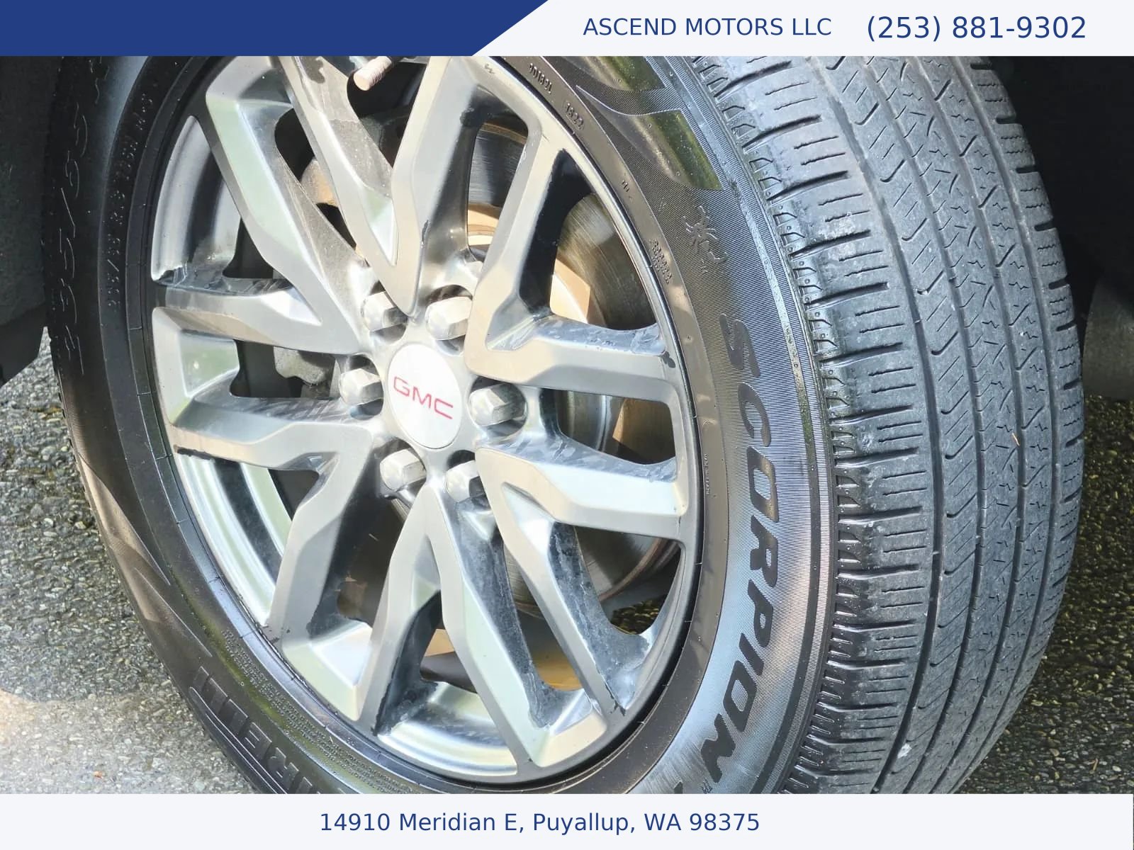 Used 2017 GMC Acadia SLT AWD/4WD image 17