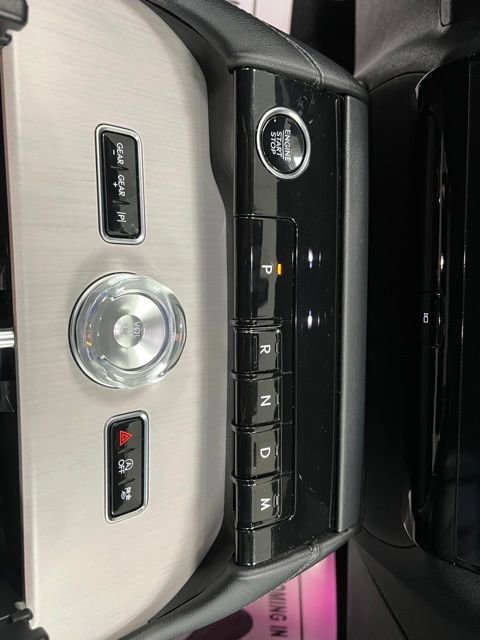 Used 2025 Lincoln Navigator L Reserve image 40