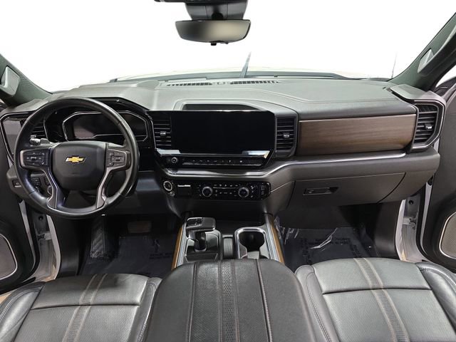 Used 2024 Chevrolet Silverado 1500 High Country w/ Technology Package AWD/4WD image 13