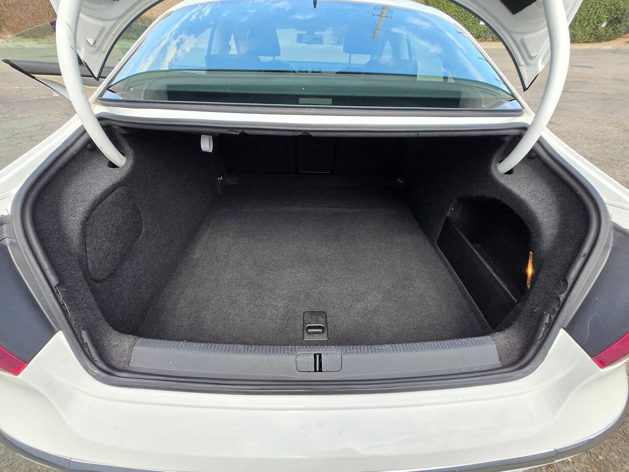 Used 2010 Volkswagen CC Sport FWD image 26