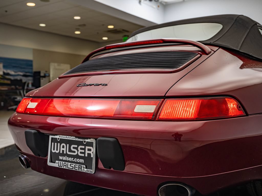 Used 1998 Porsche 911 Carrera RWD image 20