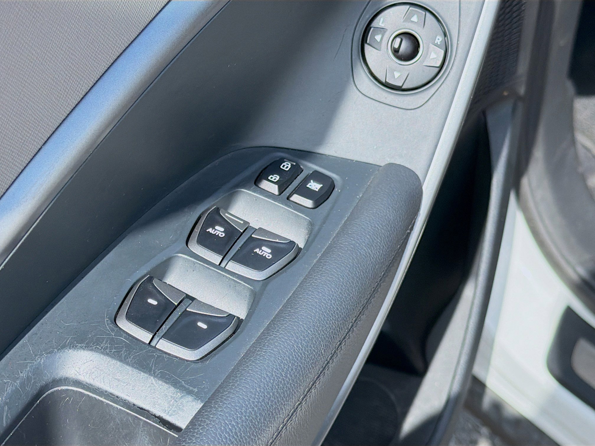 Used 2016 Hyundai Santa Fe Limited w/ Option Group 04 image 22