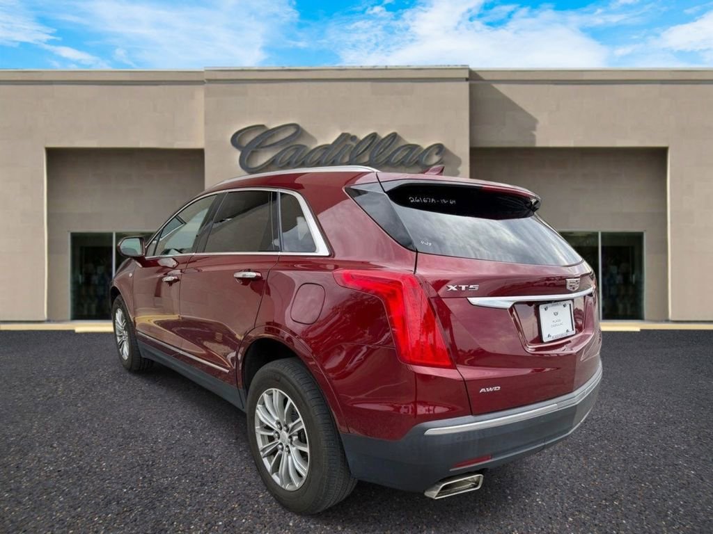Used 2018 Cadillac XT5 Luxury w/ Driver Awareness Package AWD/4WD image 5
