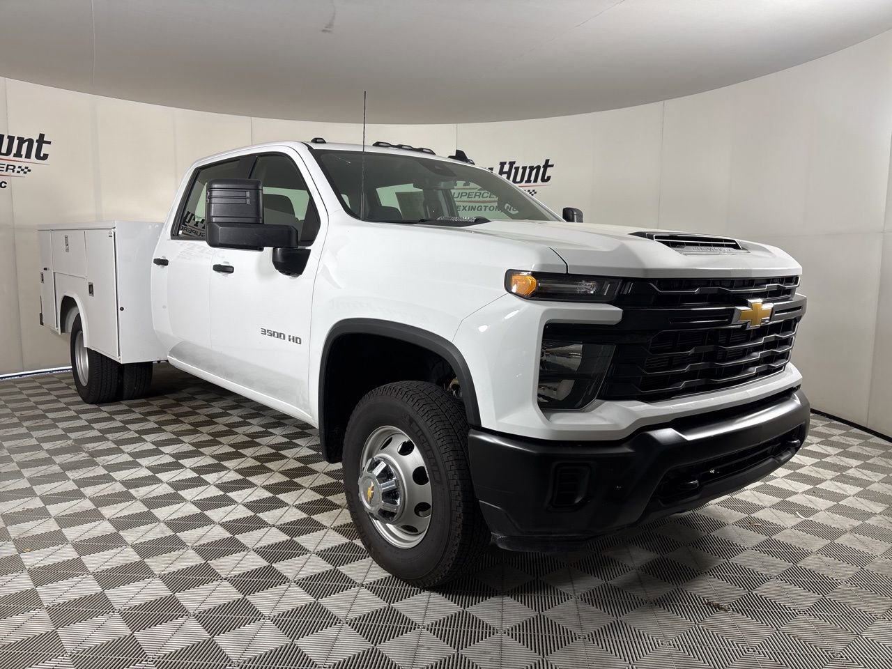 Used 2025 Chevrolet Silverado 3500 W/T image 3
