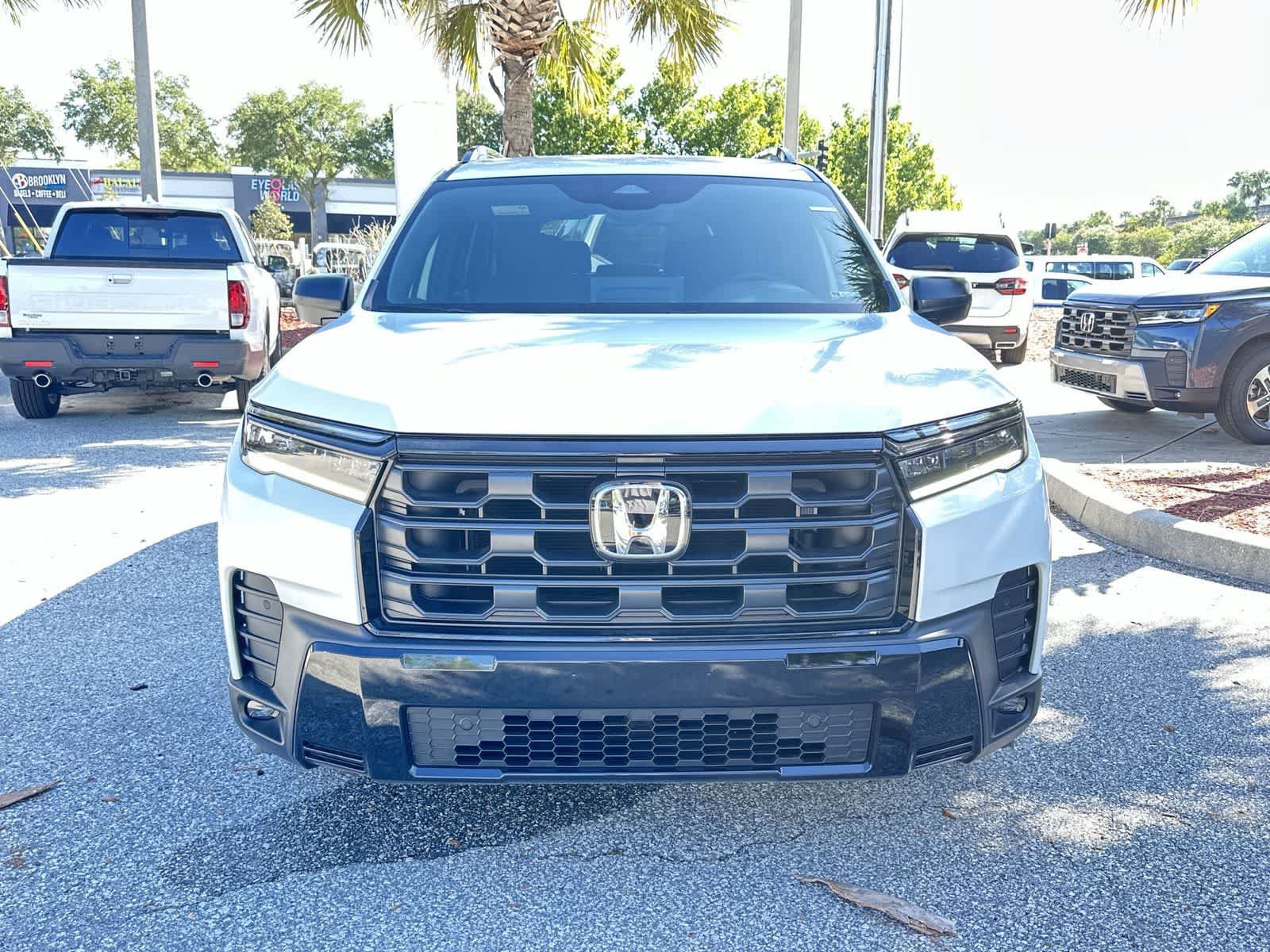 New 2026 Honda Pilot Sport image 9