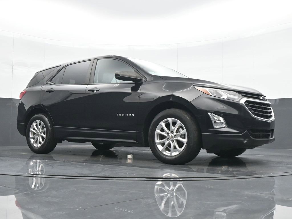Used 2021 Chevrolet Equinox LS w/ LS Convenience Package image 23