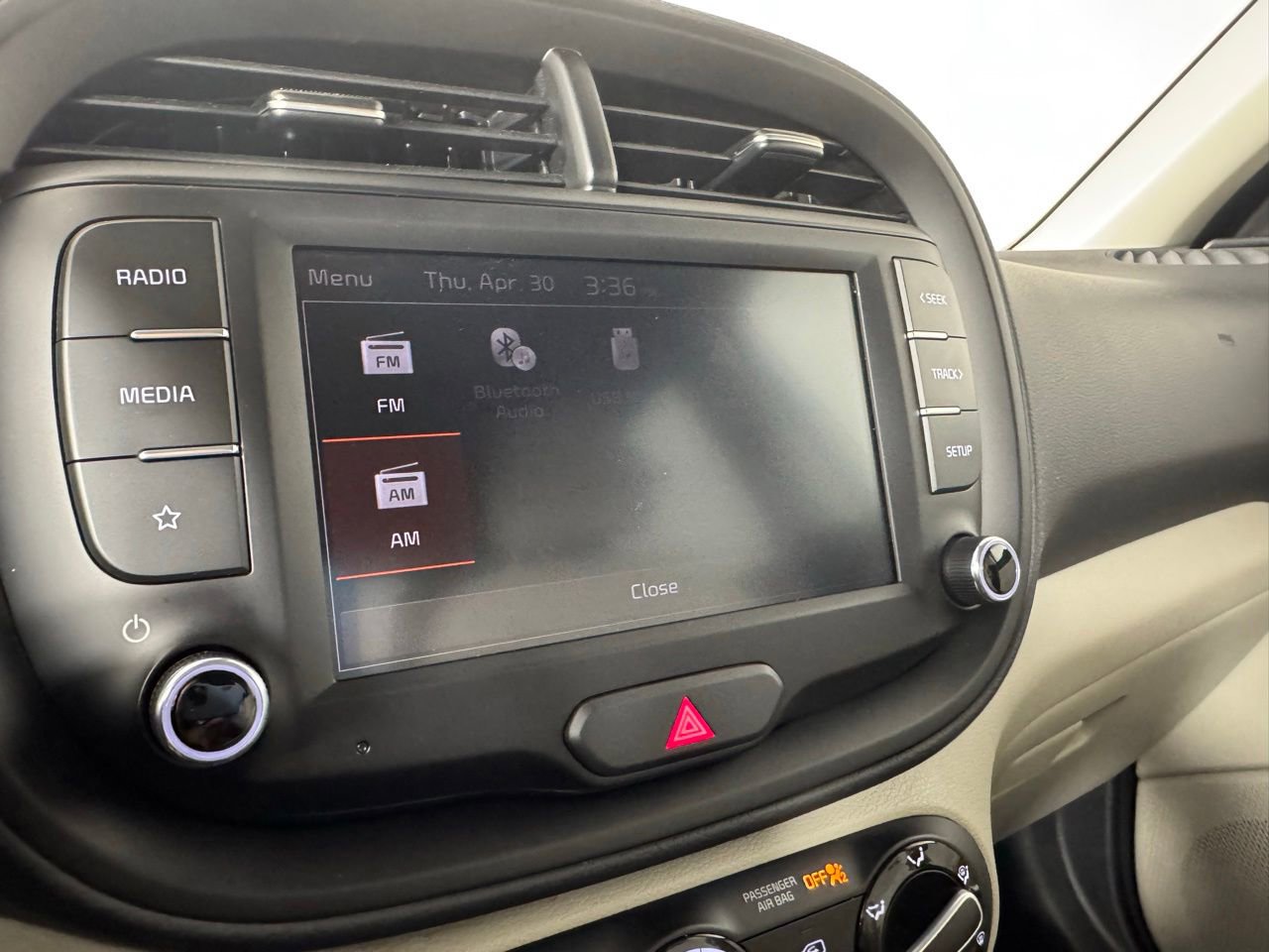 Used 2025 Kia Soul LX w/ LX Technology Package FWD image 19