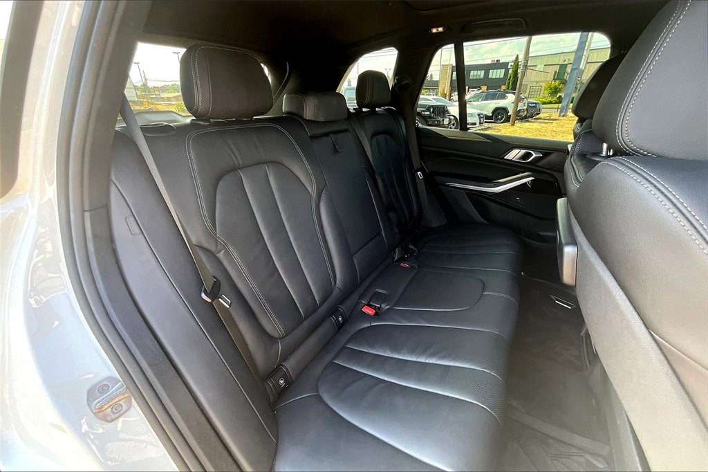 Used 2019 BMW X5 xDrive40i w/ Premium Package 2 image 18