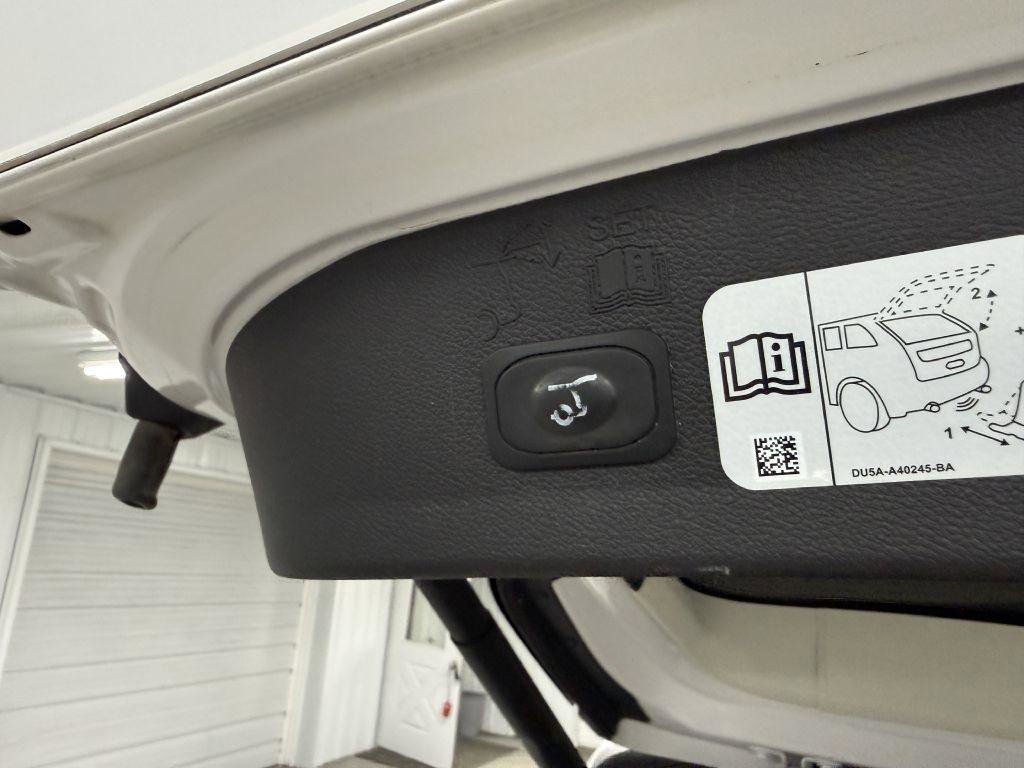 Used 2017 Ford Escape Titanium w/ Equipment Group 301A image 29