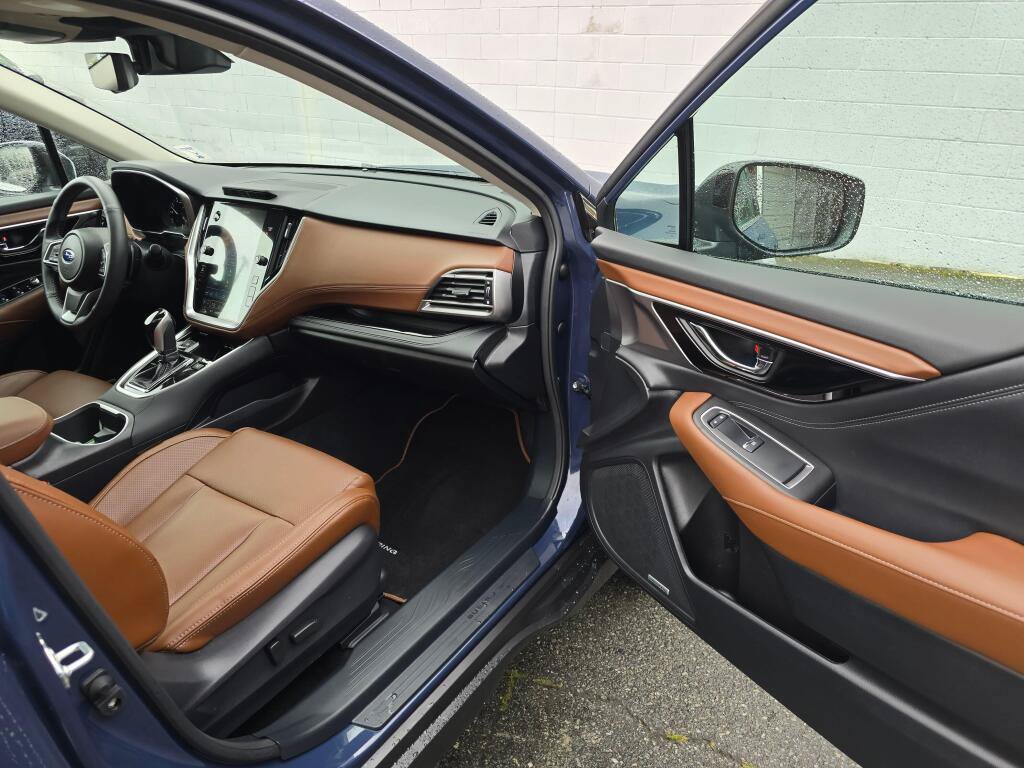 Certified 2025 Subaru Outback Touring AWD/4WD image 10
