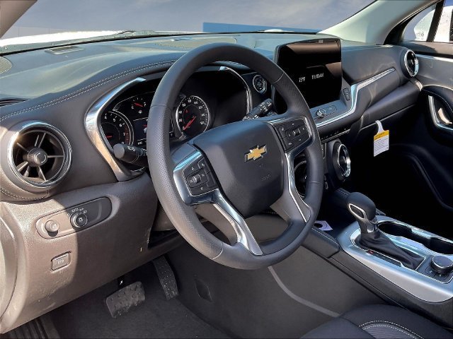 New 2026 Chevrolet Blazer LT FWD image 9