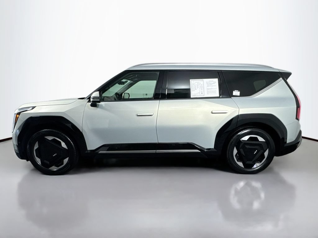 Used 2024 Kia EV9 Land AWD/4WD image 8