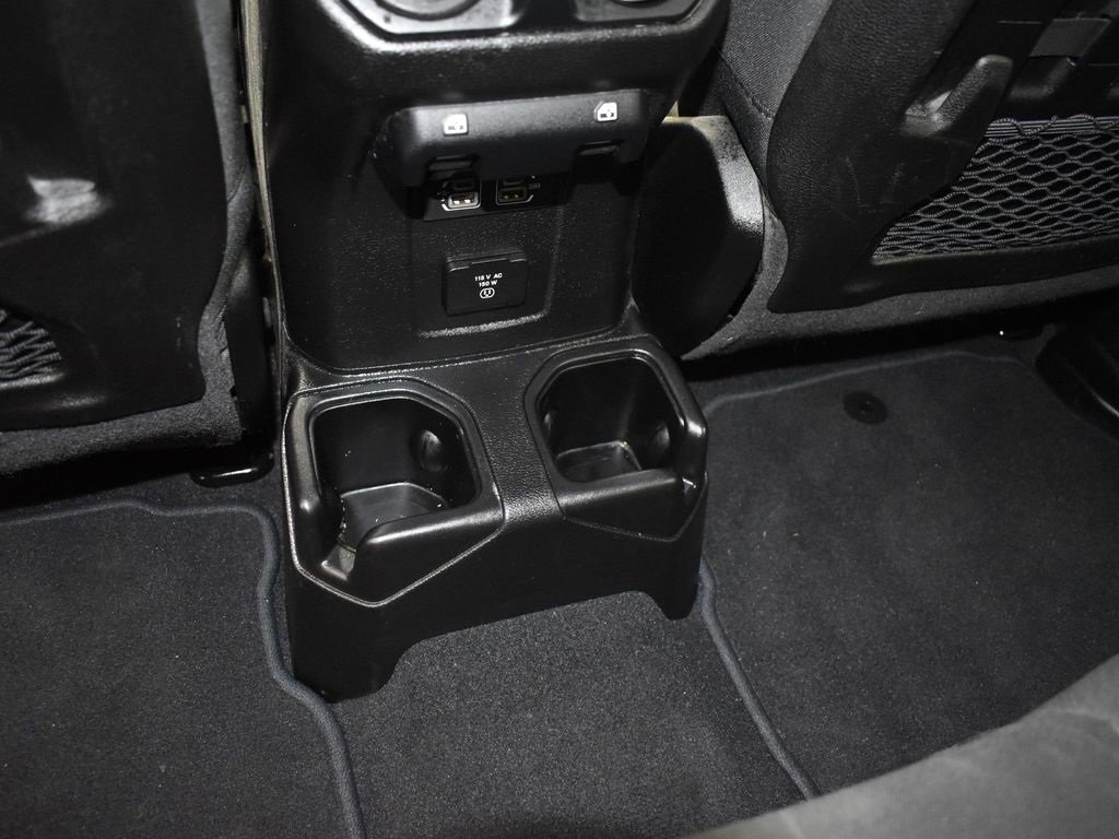 Used 2018 Jeep Wrangler Unlimited Rubicon image 18