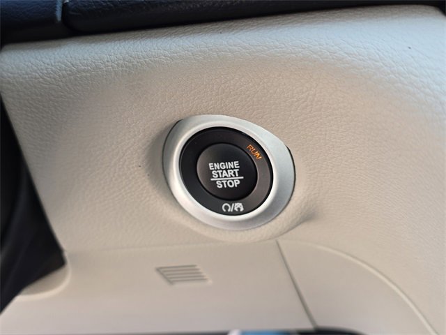 Used 2024 Chrysler Pacifica Limited image 31