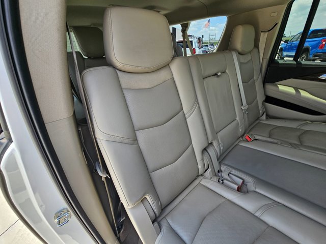 Used 2019 Cadillac Escalade ESV Luxury AWD/4WD image 19