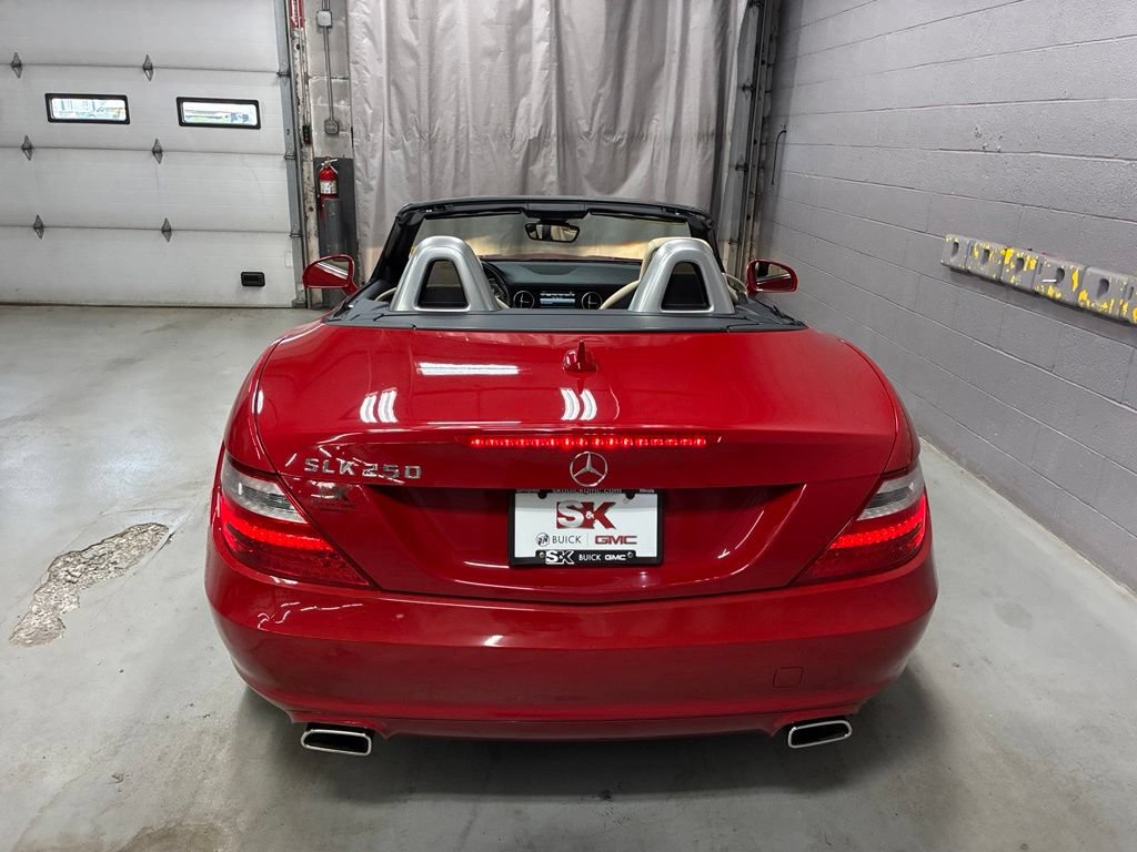 Used 2014 Mercedes-Benz SLK 250 image 26
